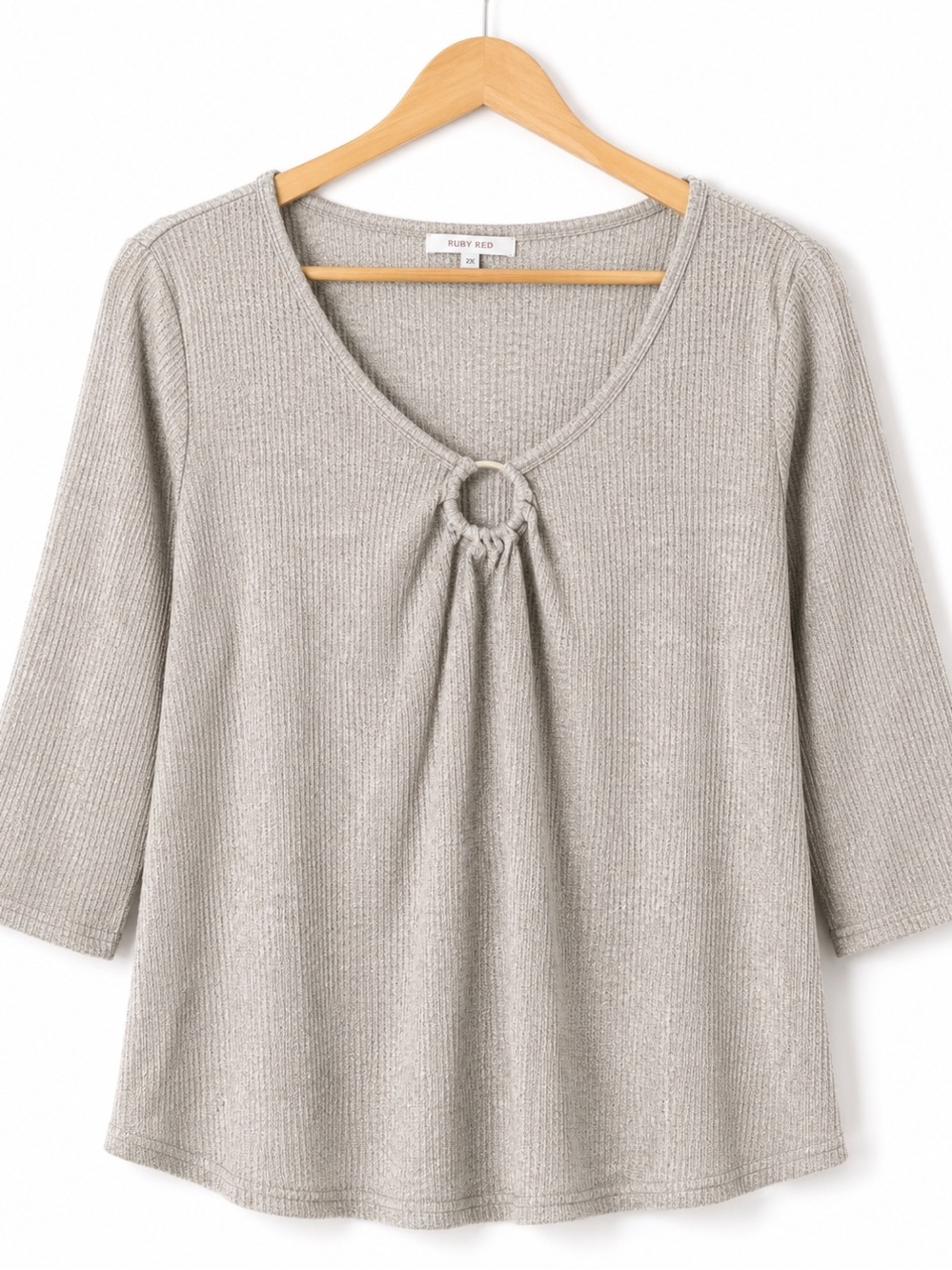 Ruby Red Pullover Women’s Beige Knit Top with unique Ring Detail Neckline Size2X